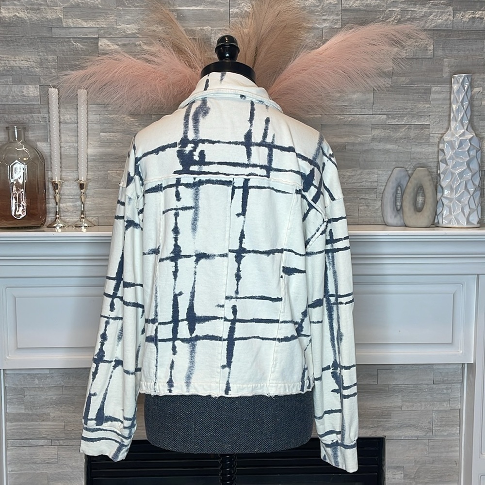 Baci White Blue Abstract Button Down Jacket Size … - image 6